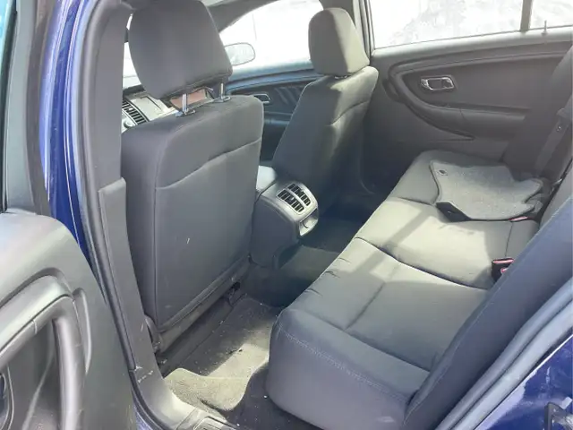 2017 Ford Taurus - Photo 14