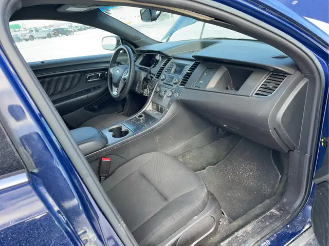 2017 Ford Taurus - Photo 16