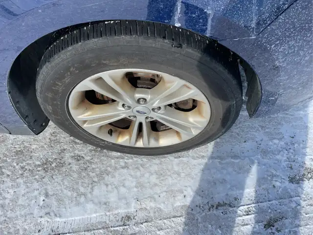 2017 Ford Taurus - Photo 20