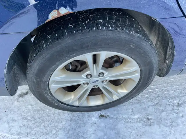 2017 Ford Taurus - Photo 21