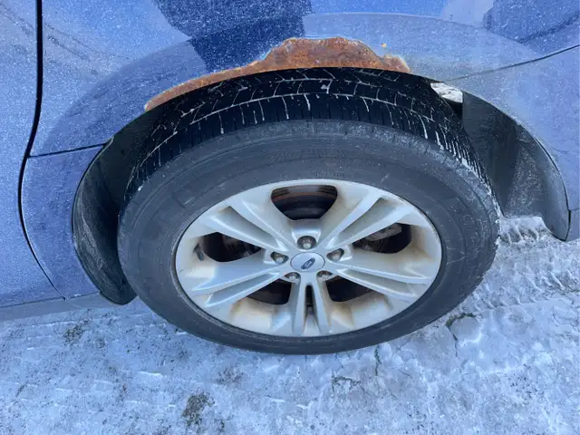 2017 Ford Taurus - Photo 22