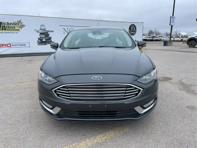 2018 Ford Fusion - Photo 2