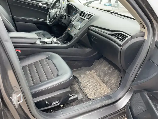 2018 Ford Fusion - Photo 18