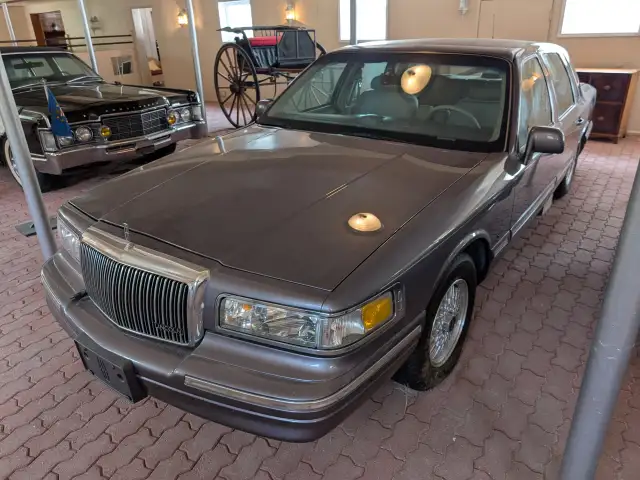 1996 Lincoln Town Car