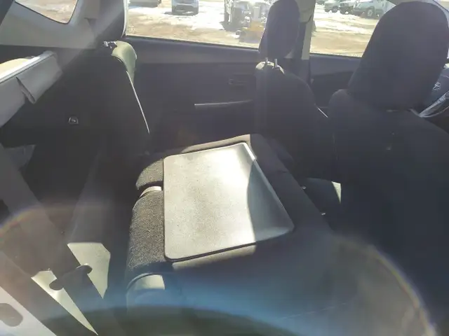 2017 Toyota Prius V - Photo 13