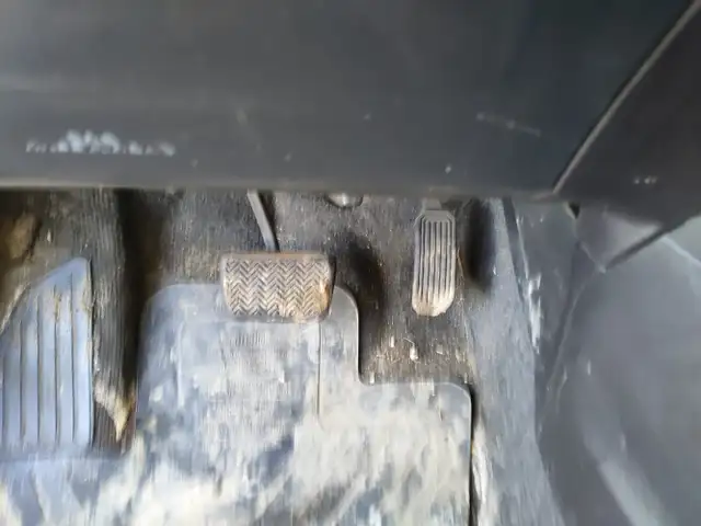 2017 Toyota Prius V - Photo 20