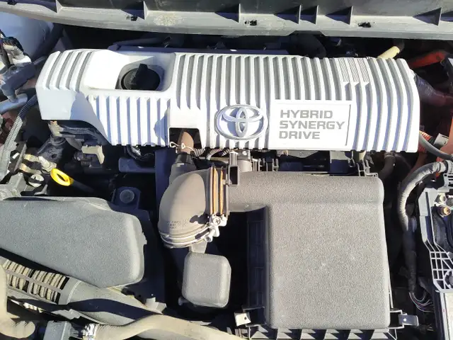 2017 Toyota Prius V - Photo 22