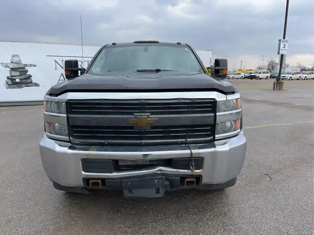 2015 Chevrolet Silverado 2500HD - Photo 2