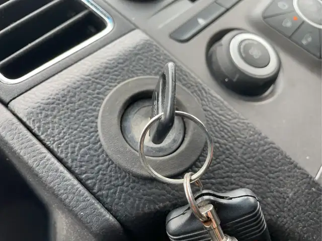 2015 Ford Taurus - Photo 13