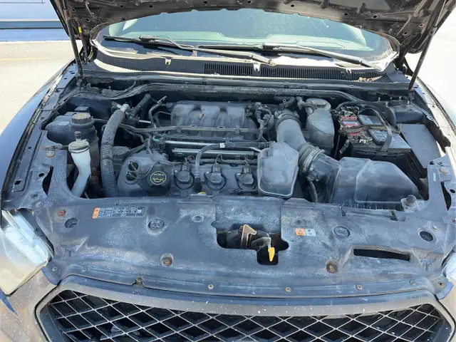 2015 Ford Taurus - Photo 9