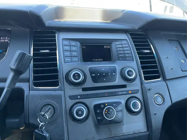 2015 Ford Taurus - Photo 12