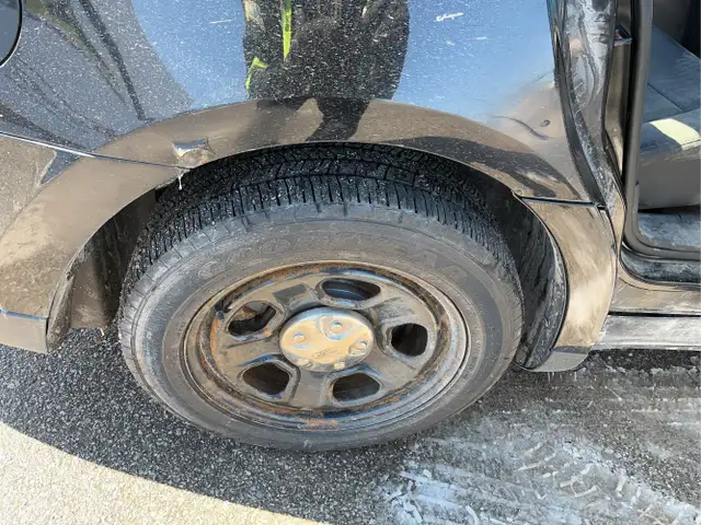 2015 Ford Taurus - Photo 21