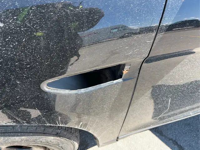 2015 Ford Taurus - Photo 24