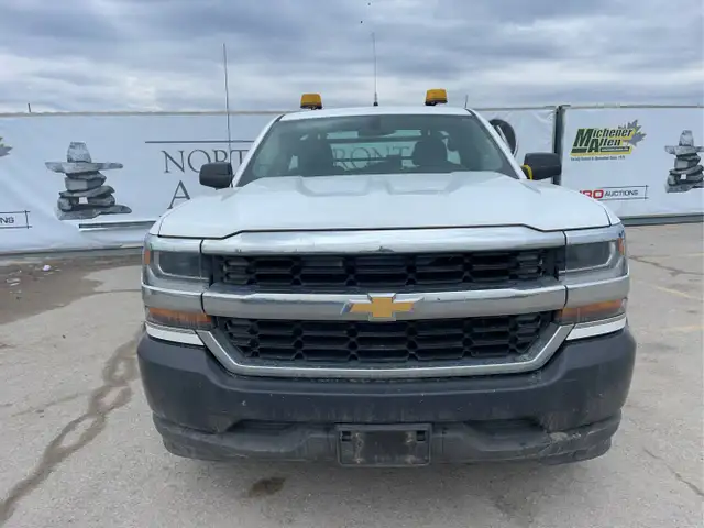 2016 Chevrolet Silverado 1500 - Photo 2