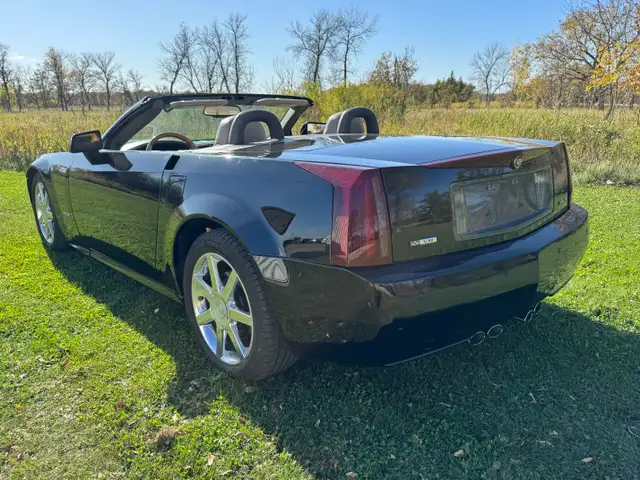 2004 Cadillac XLR - Photo 3