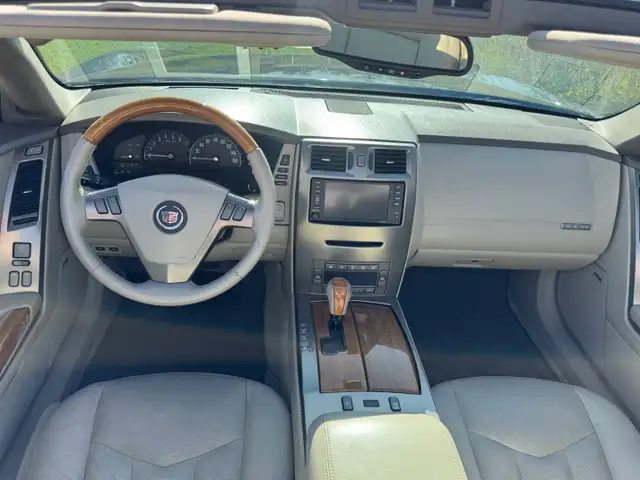 2004 Cadillac XLR - Photo 5