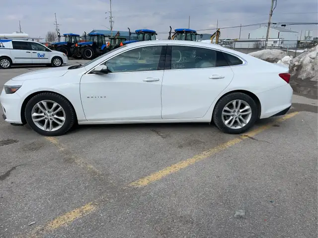 2018 Chevrolet Malibu - Photo 8