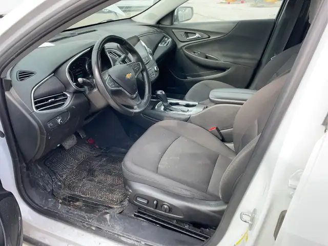 2018 Chevrolet Malibu - Photo 10