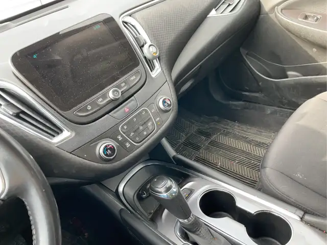 2018 Chevrolet Malibu - Photo 13