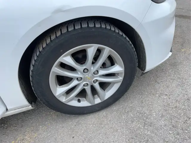 2018 Chevrolet Malibu - Photo 17