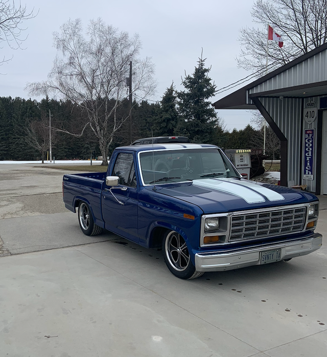 1981 Ford F100 - Photo 2