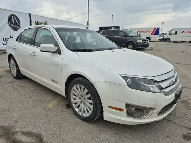 2011 Ford Fusion Hybrid - Photo 3