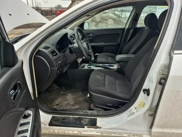 2011 Ford Fusion Hybrid - Photo 10