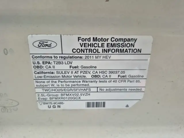2011 Ford Fusion Hybrid - Photo 16