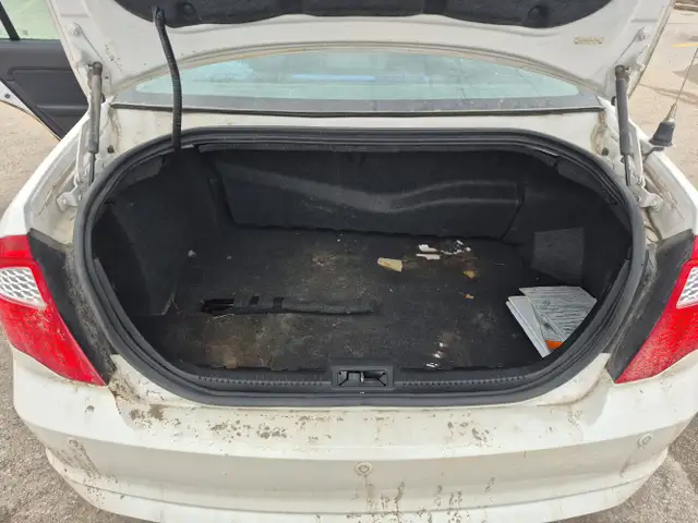 2011 Ford Fusion Hybrid - Photo 22