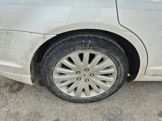 2011 Ford Fusion Hybrid - Photo 23