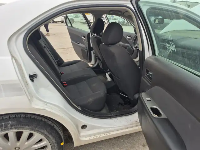 2011 Ford Fusion Hybrid - Photo 25