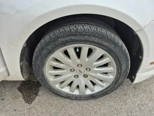 2011 Ford Fusion Hybrid - Photo 27