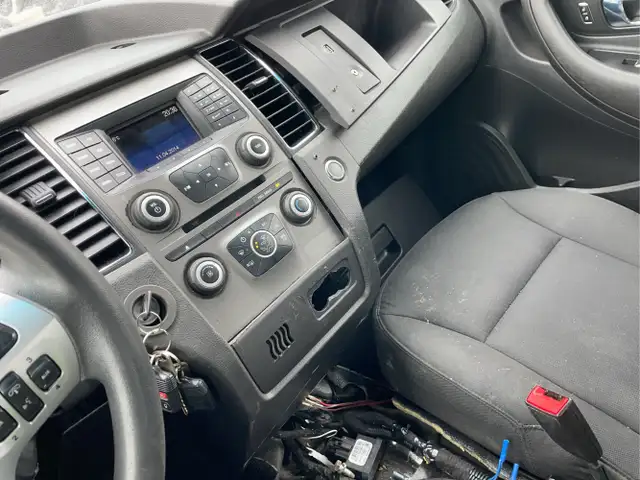 2017 Ford Taurus - Photo 13