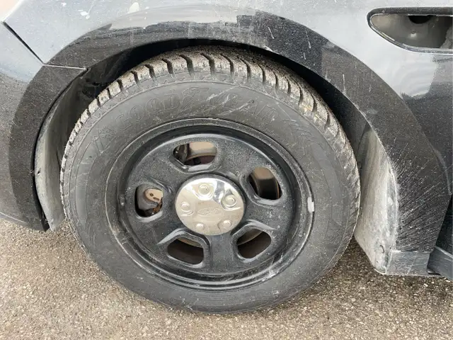 2017 Ford Taurus - Photo 21