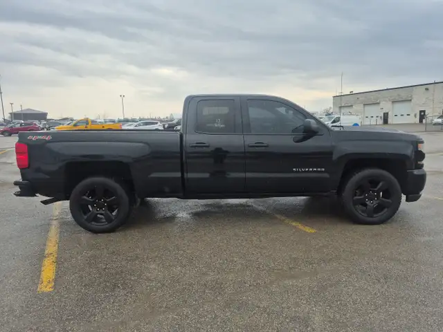 2017 Chevrolet Silverado 1500 - Photo 4