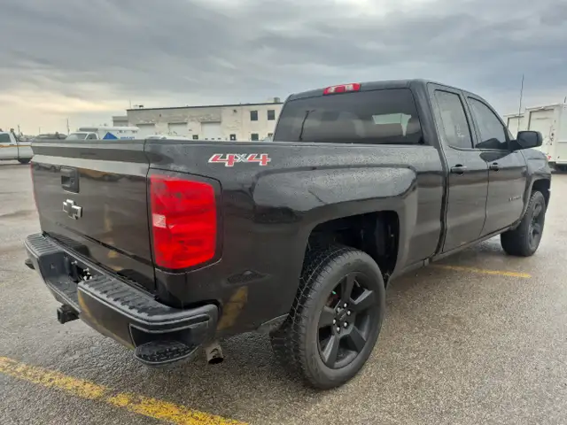 2017 Chevrolet Silverado 1500 - Photo 5