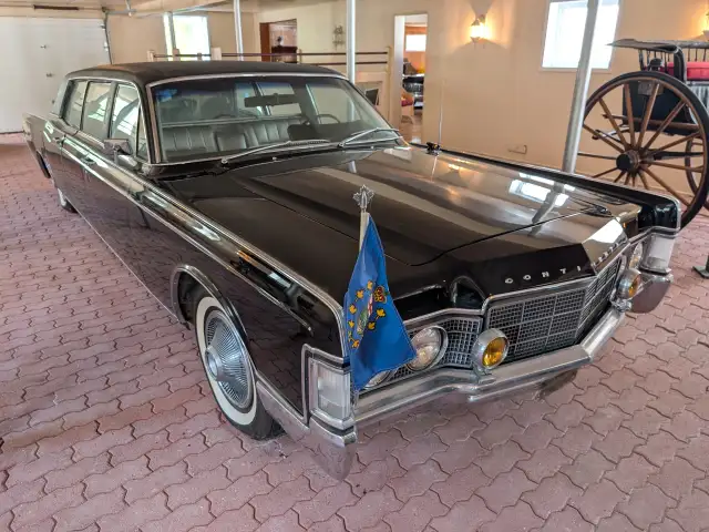 1969 Lincoln Limousine - Photo 3