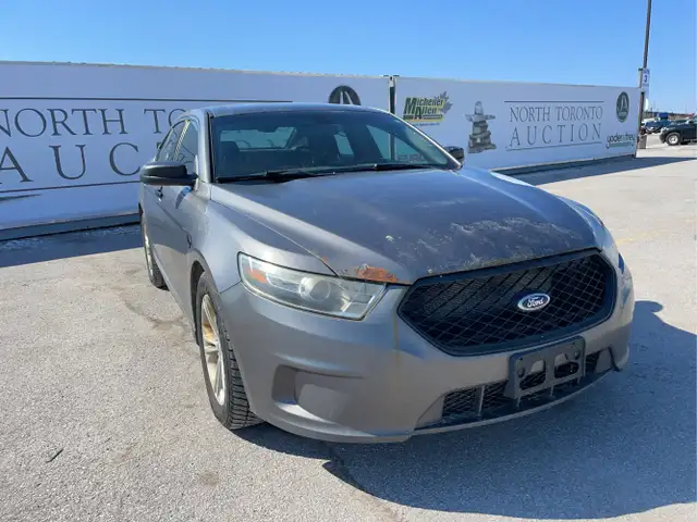 2015 Ford Taurus - Photo 3