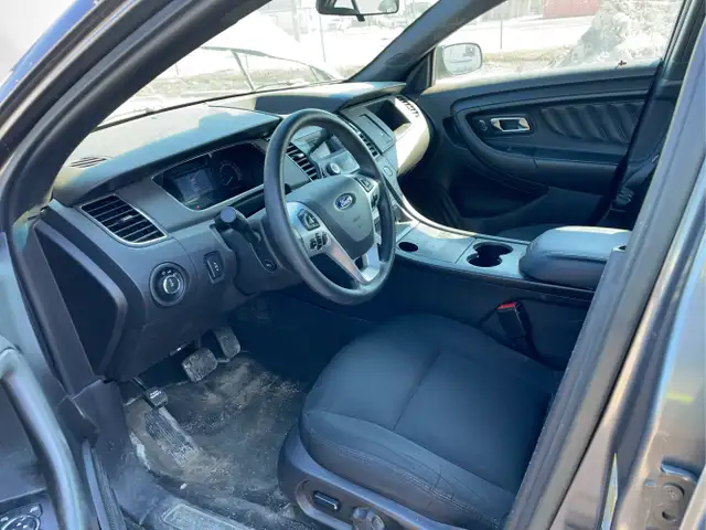 2015 Ford Taurus - Photo 10