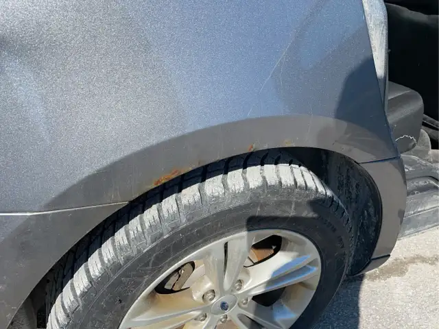 2015 Ford Taurus - Photo 28