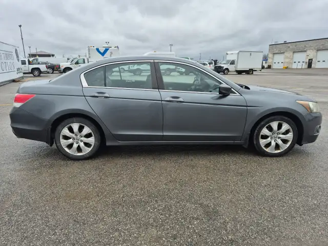 2010 Honda Accord - Photo 4