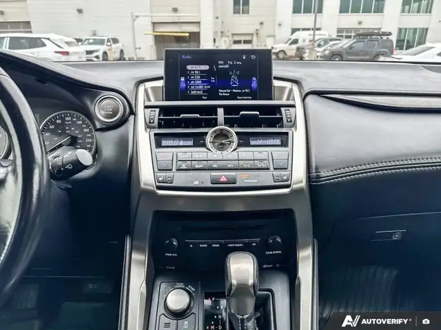 2017 Lexus NX 200t | HEATED SEATS | DUAL-ZONE A/C | BACK-UP CAM - Photo 17