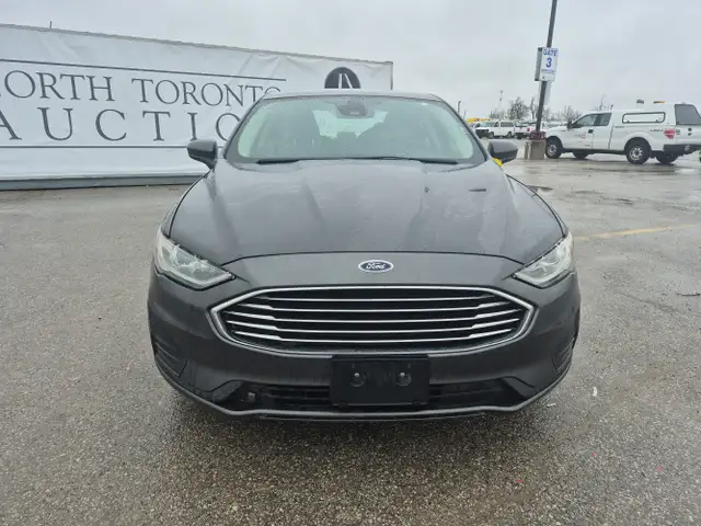 2019 Ford Fusion - Photo 2