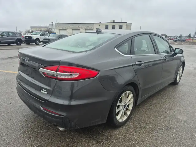 2019 Ford Fusion - Photo 5