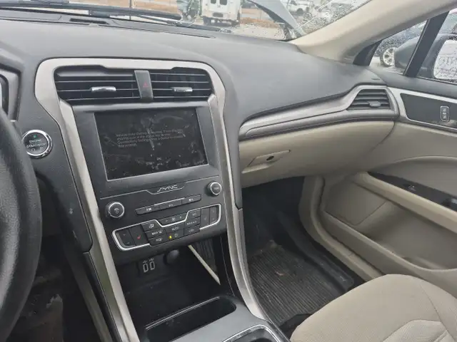 2019 Ford Fusion - Photo 12