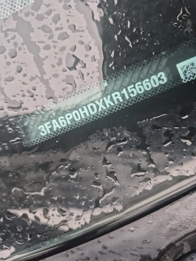 2019 Ford Fusion - Photo 15