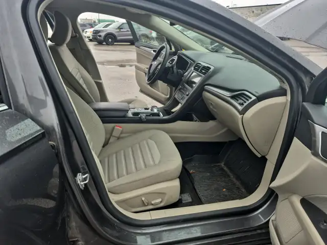 2019 Ford Fusion - Photo 28