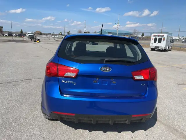 2012 Kia Forte5 - Photo 6
