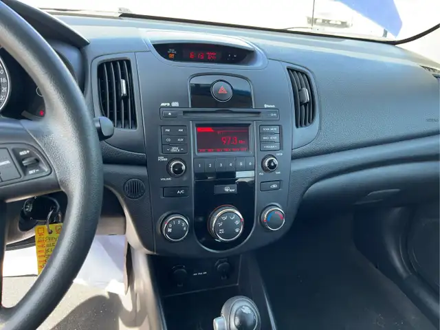 2012 Kia Forte5 - Photo 12