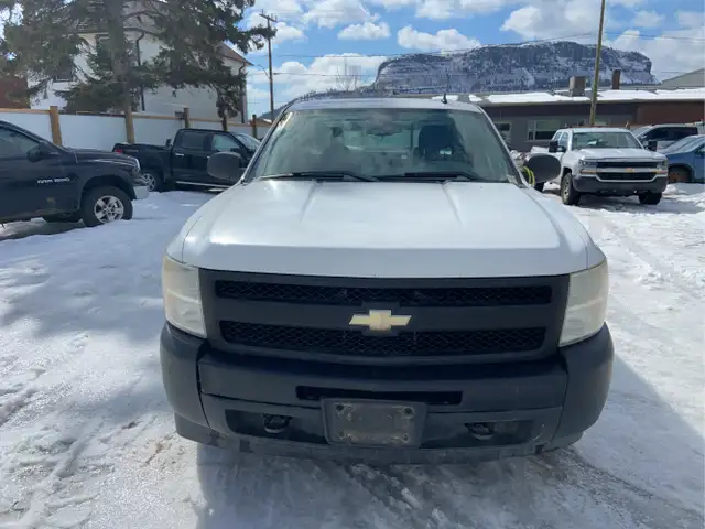 2011 Chevrolet Silverado 1500 - Photo 2